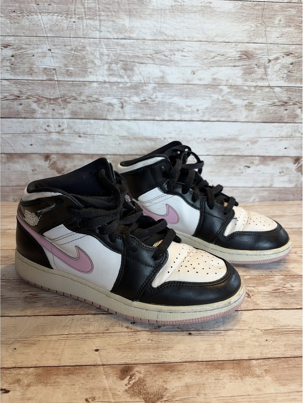Air Jordan 1 Mid GS "White Black Light Arctic Pink" (style code 555112-103)